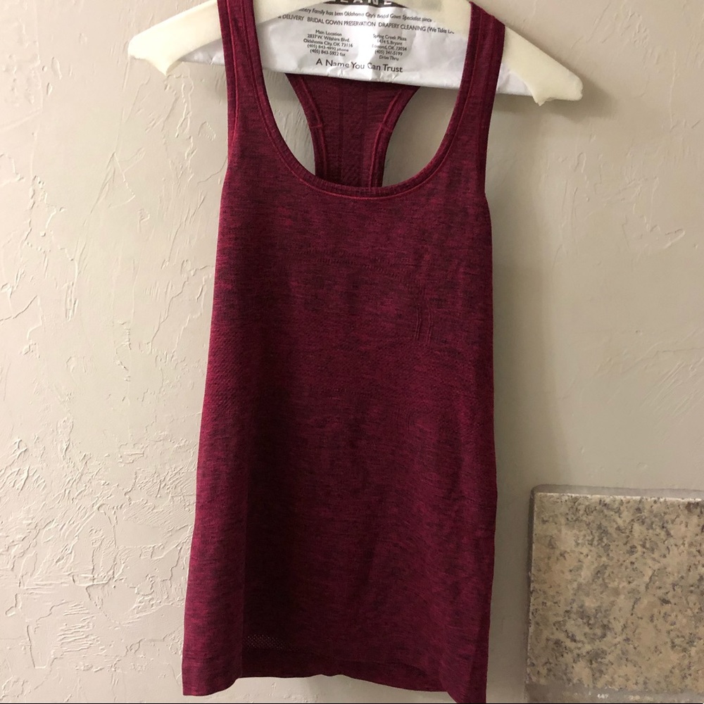 size 6 Lulu tank top!!